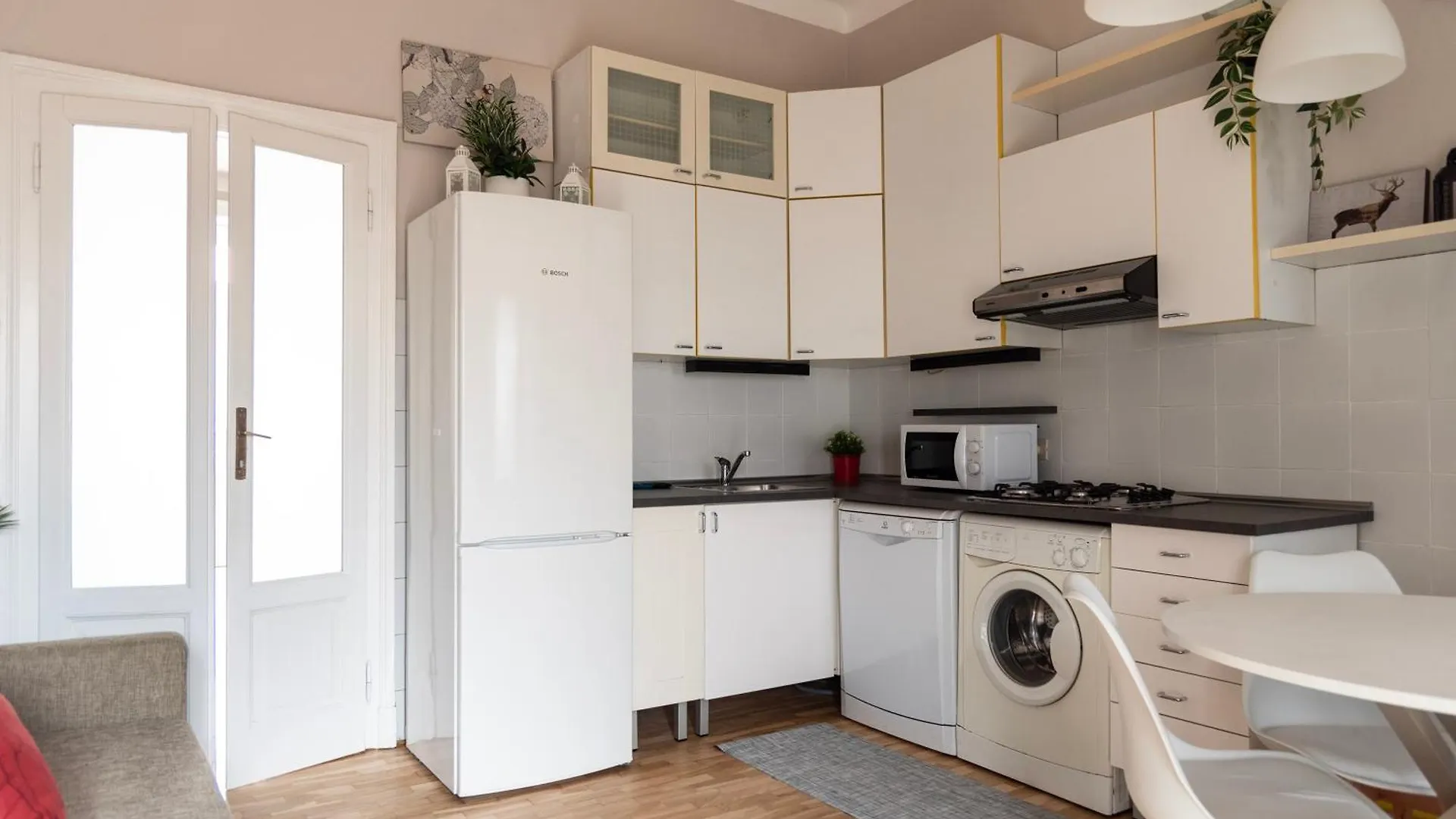 Youhosty - Donatello 32 Daire Milano